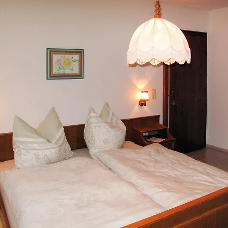 Haus Helga 200w