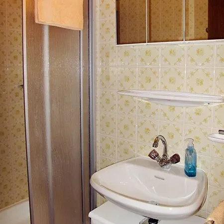 Haus Helga 200w *